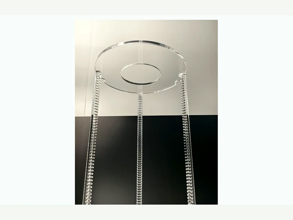 Representative WONIK vertical quartz carrier structure